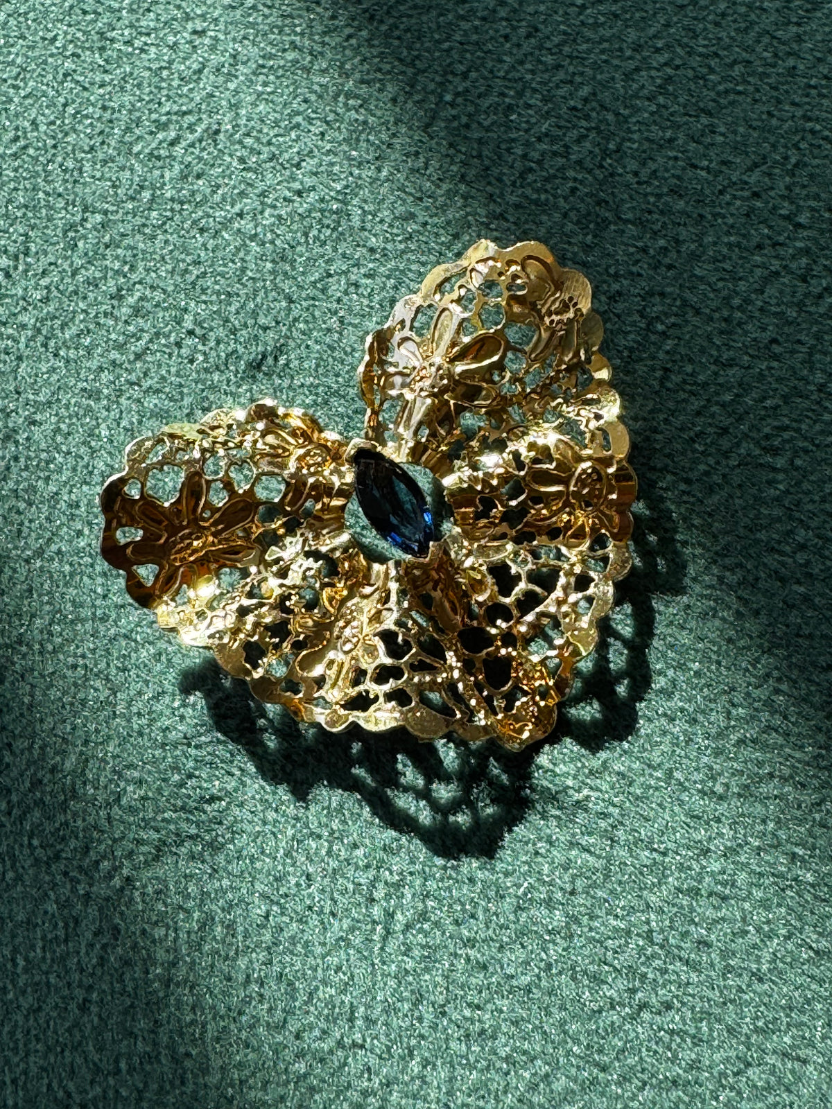 Vintage 1980s 14K Gold Sapphire Heart Slide Pendant - Pierced Filigree Design