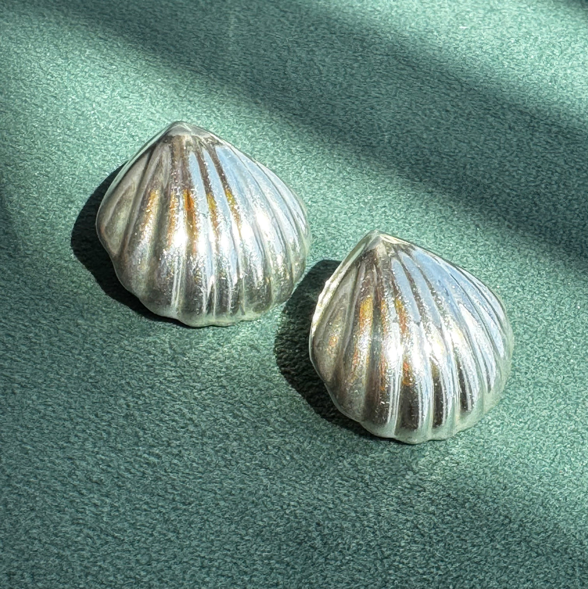 Vintage Los Ballesteros Taxco Sterling Silver Puffy Scallop Shell Clip Earrings Mermaid Life MM34