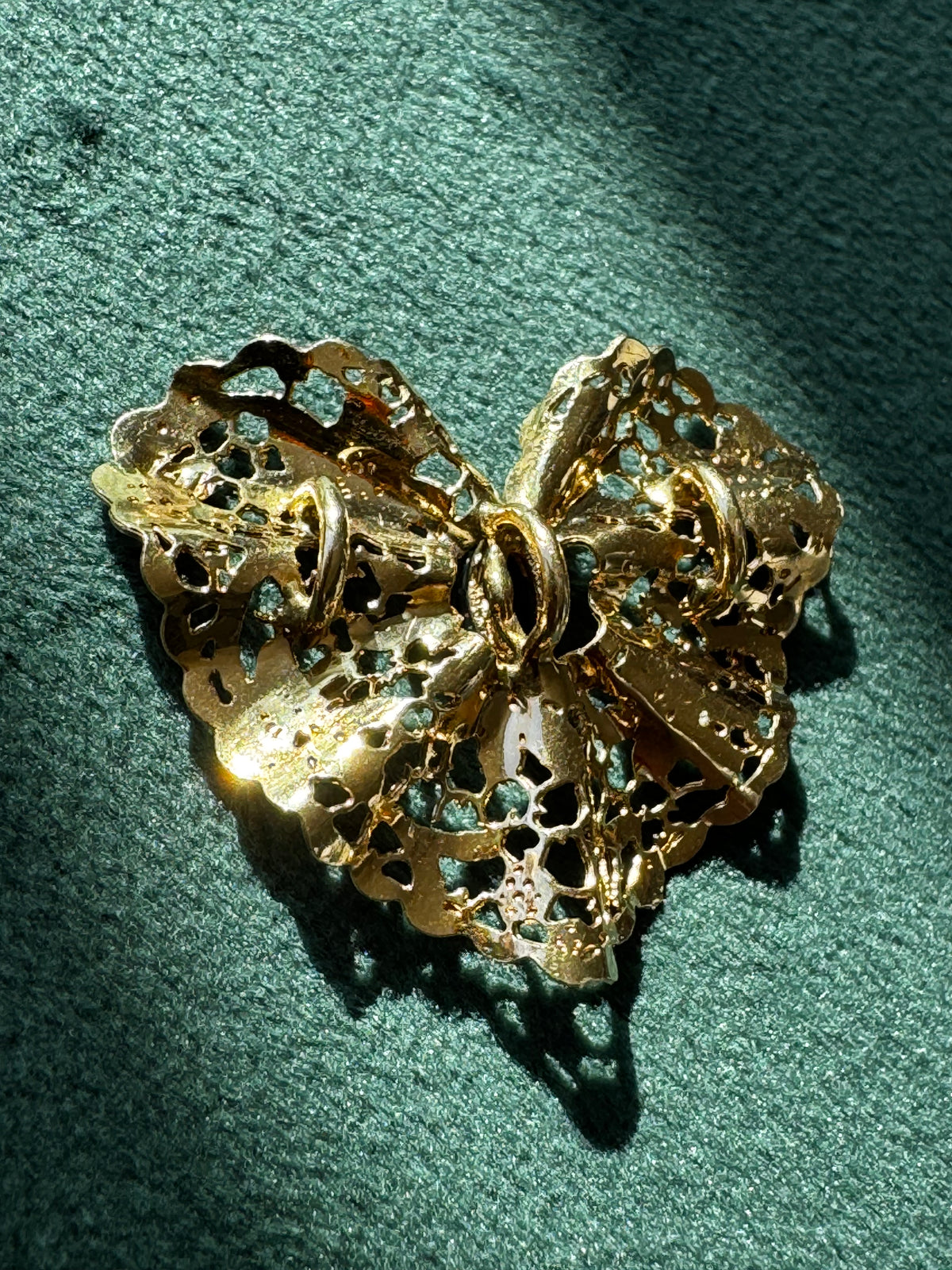 Vintage 1980s 14K Gold Sapphire Heart Slide Pendant - Pierced Filigree Design