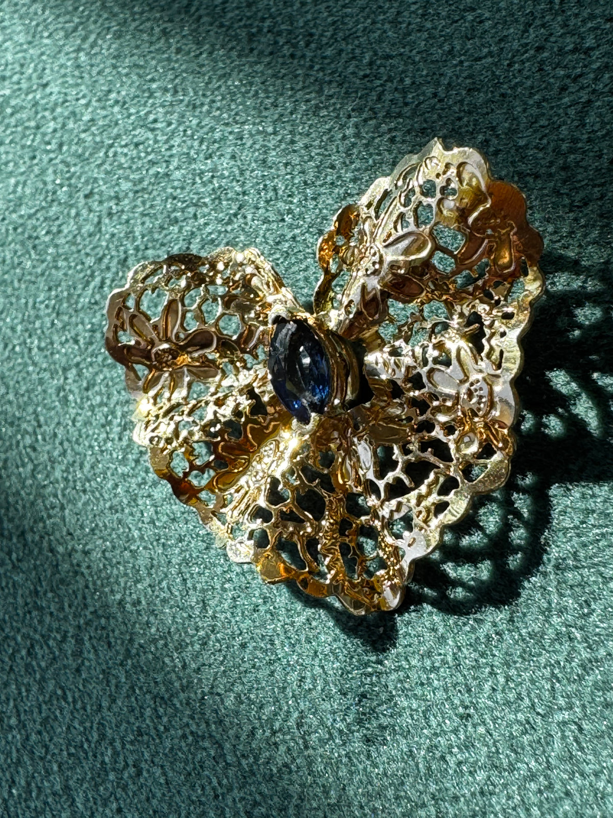 Vintage 1980s 14K Gold Sapphire Heart Slide Pendant - Pierced Filigree Design