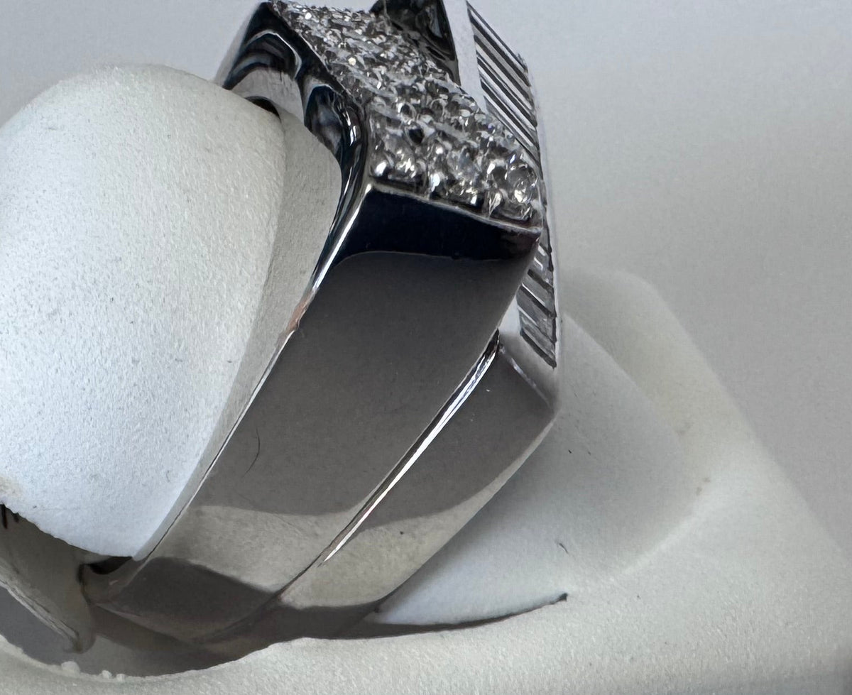 18K White Gold Geometric Vintage Ring