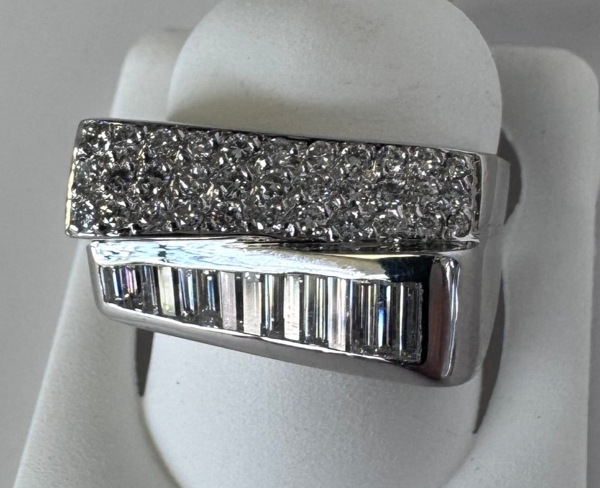 18K White Gold Geometric Vintage Ring