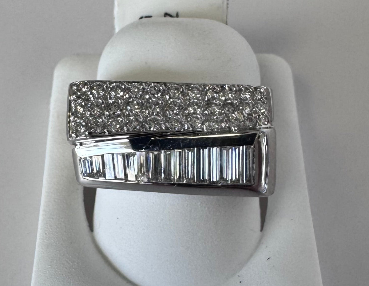 18K White Gold Geometric Vintage Ring
