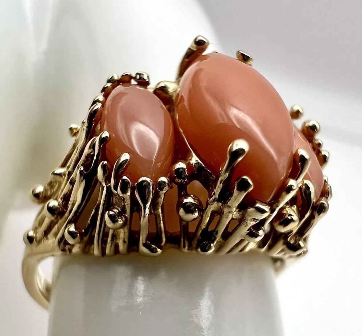 Vintage 14K Gold Brutalist Peach Cabochon Ring Mid-Century Modernist Sculptural