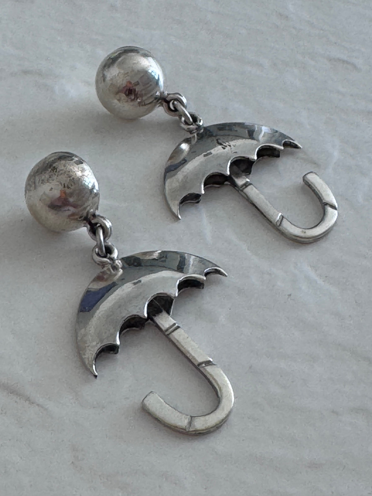 Estate Taxco Mexican sterling silver umbrella dangle earrings with scalloped edges, artist signed with T hallmark and 925 Mexico stamps