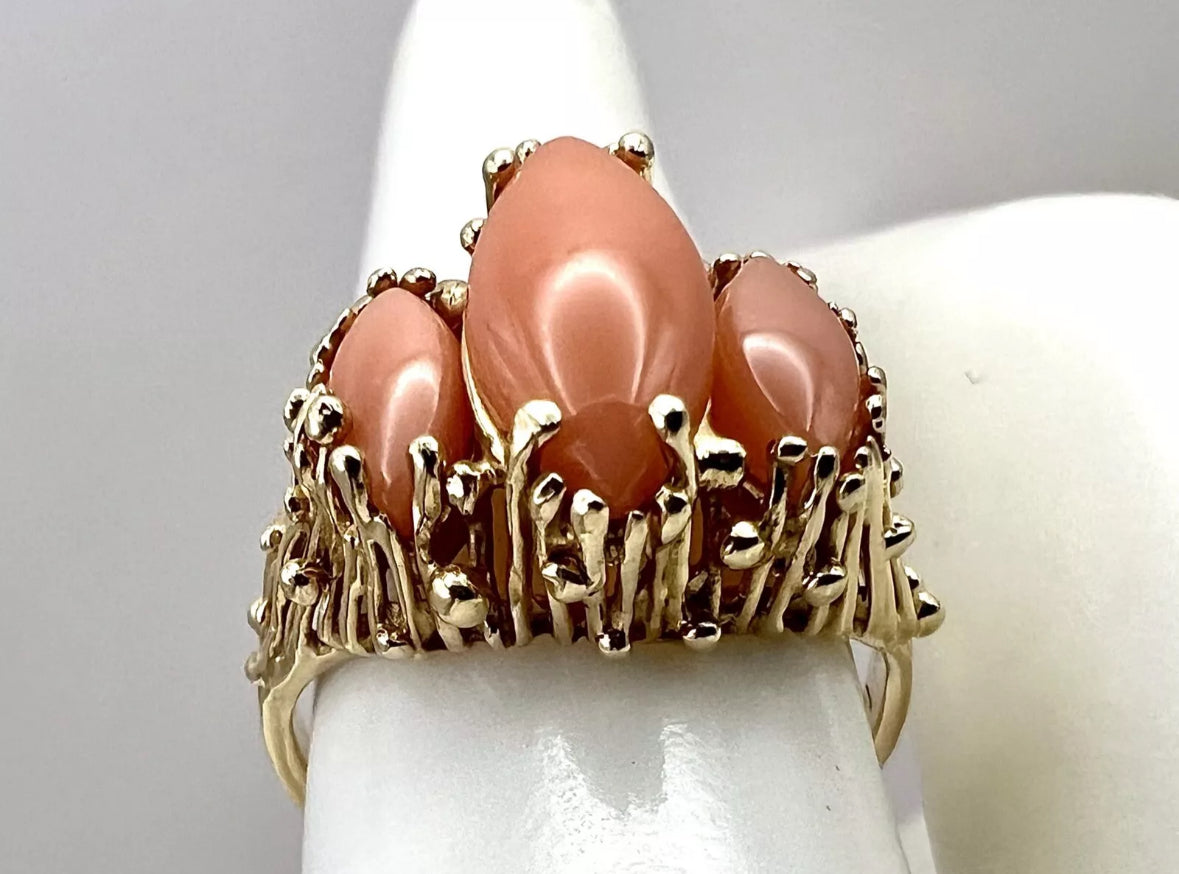 Vintage 14K Gold Brutalist Peach Cabochon Ring Mid-Century Modernist Sculptural