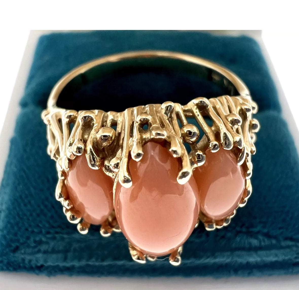 Vintage 14K Gold Brutalist Peach Cabochon Ring Mid-Century Modernist Sculptural
