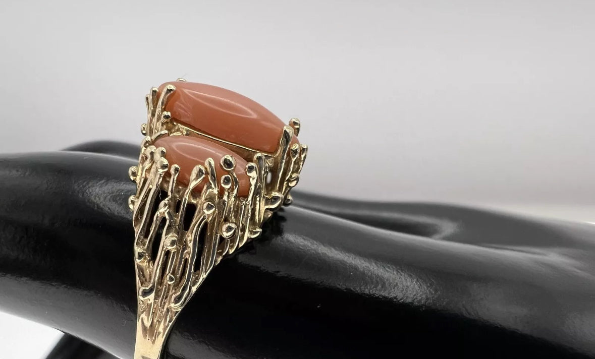 Vintage 14K Gold Brutalist Peach Cabochon Ring Mid-Century Modernist Sculptural