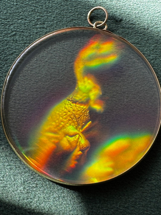 Vintage 9ct Gold Dinosaur Hologram Pendant Novelty