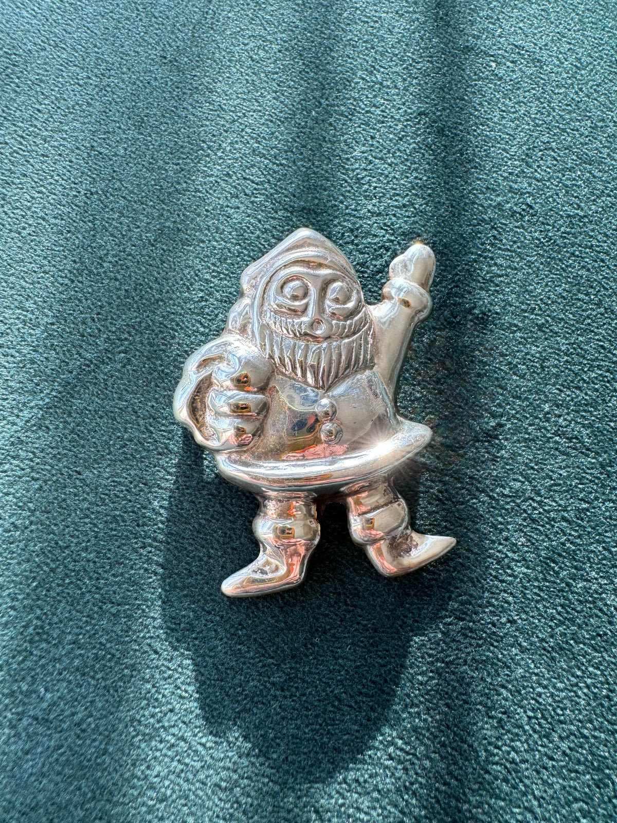 Jolly Old Psycho: Vintage Sterling Silver Santa Brooch Pendant with Deranged Eyes