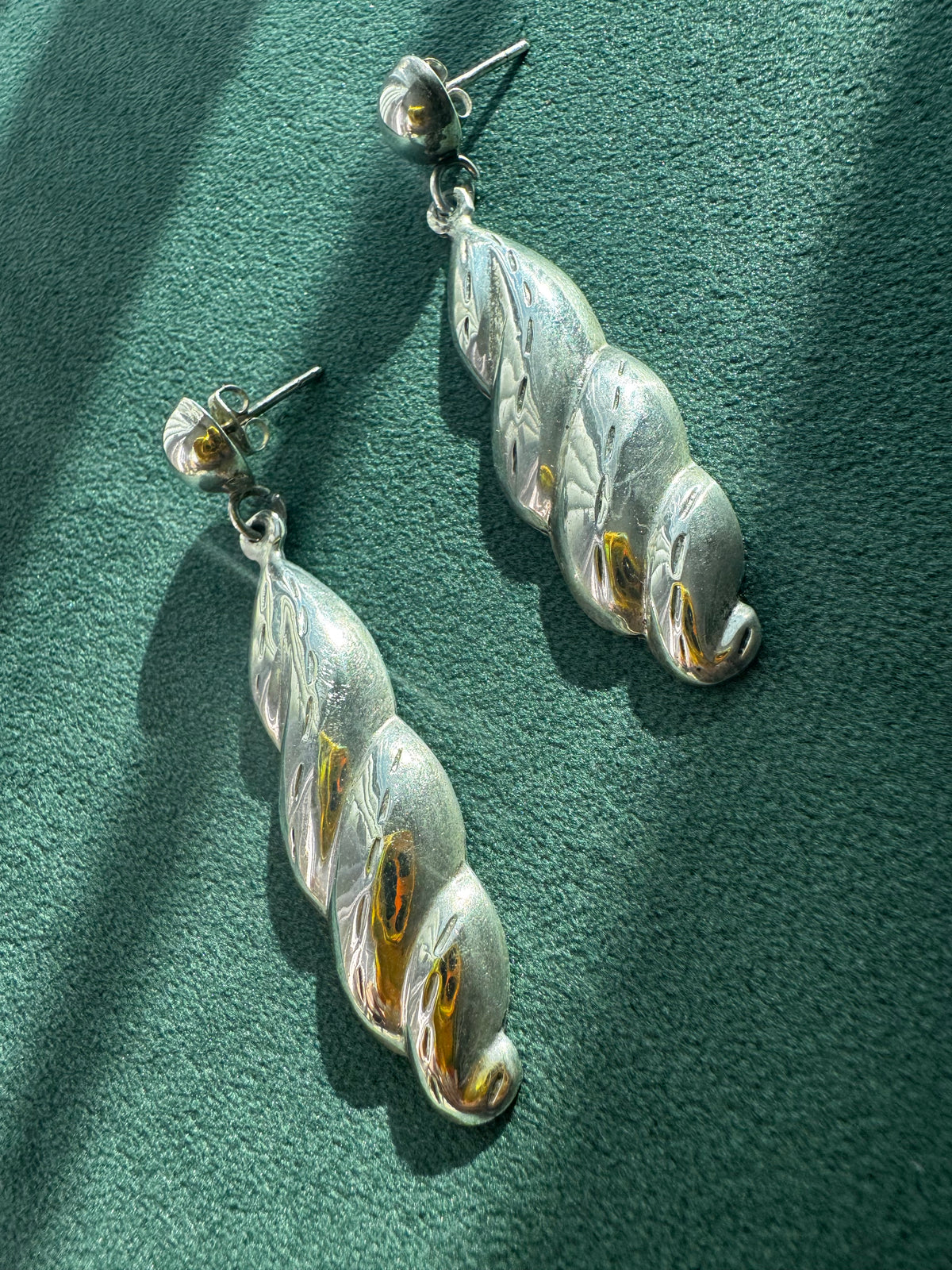 Vintage 1980s Sterling Silver Puffy Twisted Dangle Earrings