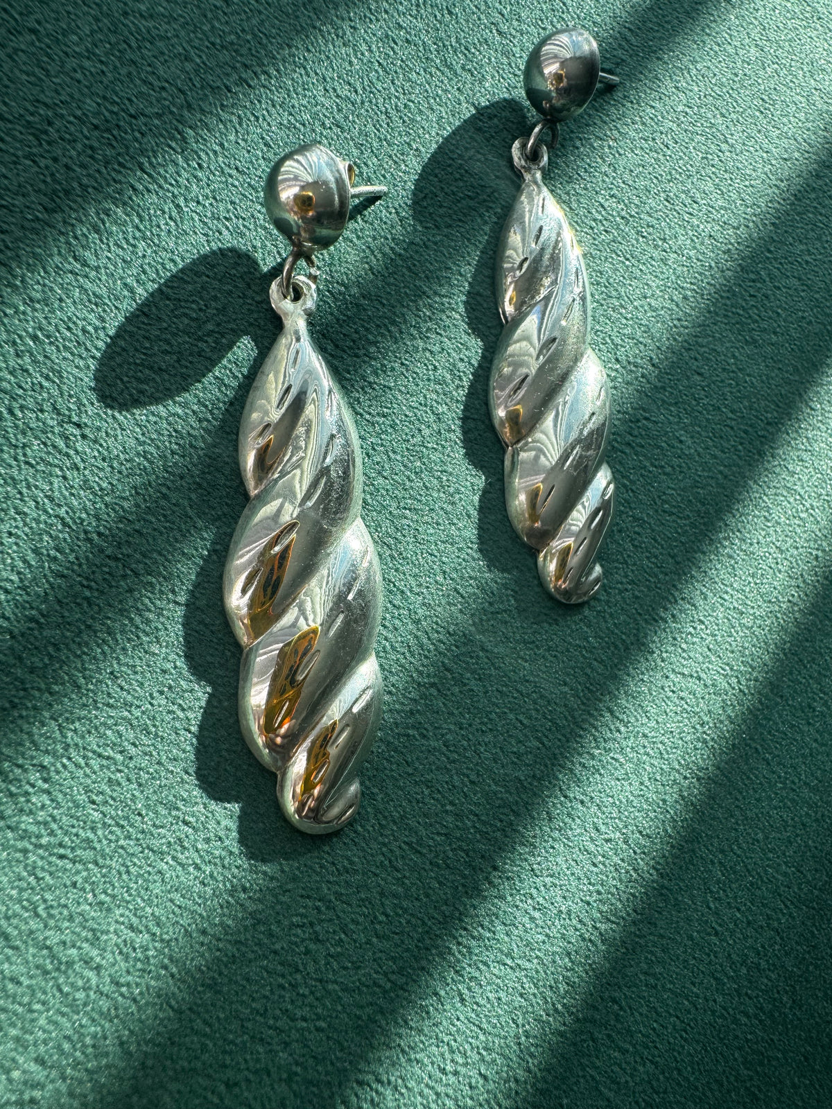 Vintage 1980s Sterling Silver Puffy Twisted Dangle Earrings
