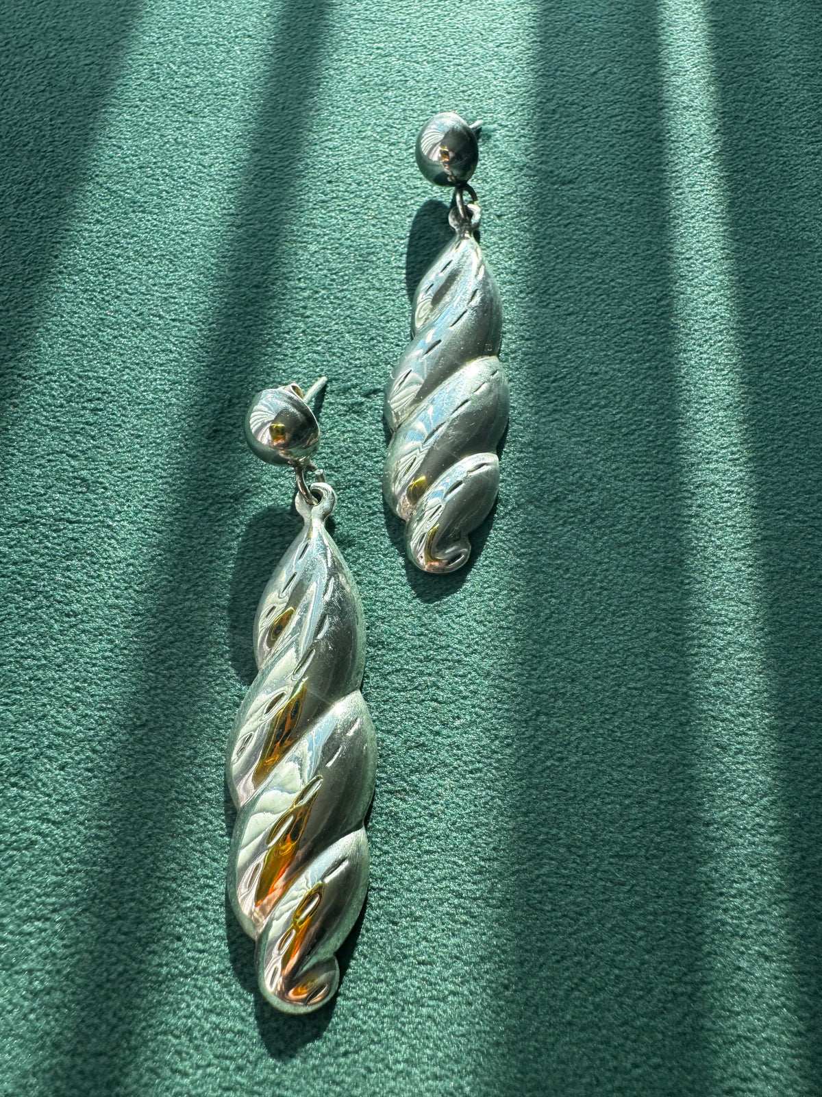 Vintage 1980s Sterling Silver Puffy Twisted Dangle Earrings