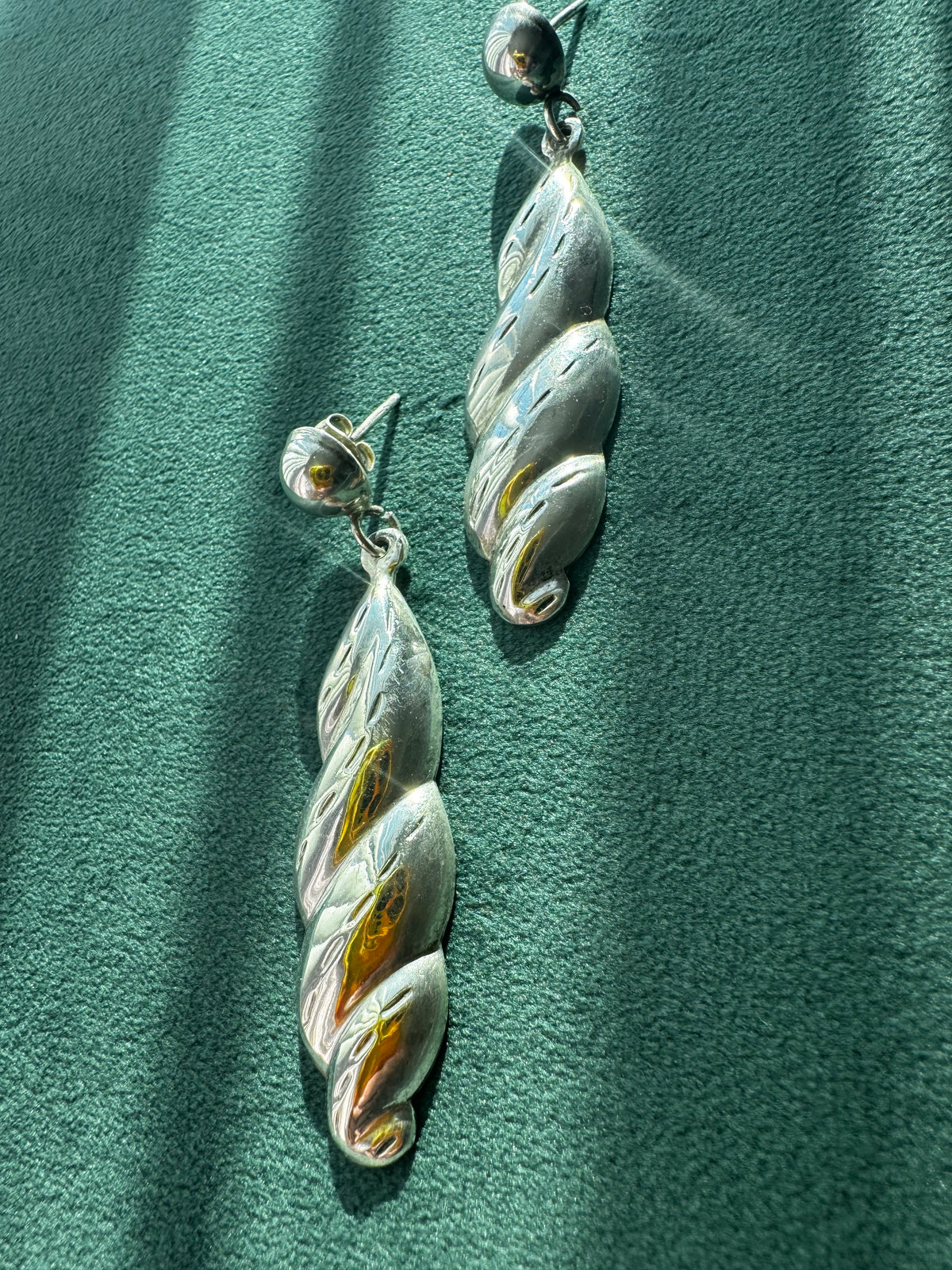 Vintage 1980s Sterling Silver Puffy Twisted Dangle Earrings