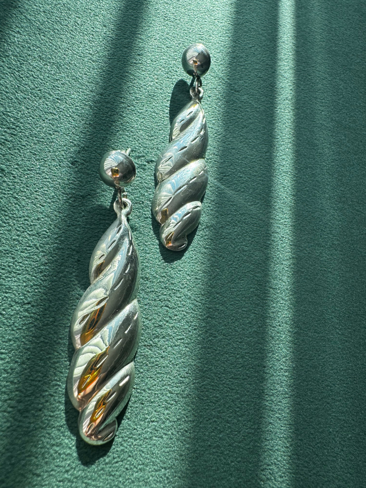 Vintage 1980s Sterling Silver Puffy Twisted Dangle Earrings
