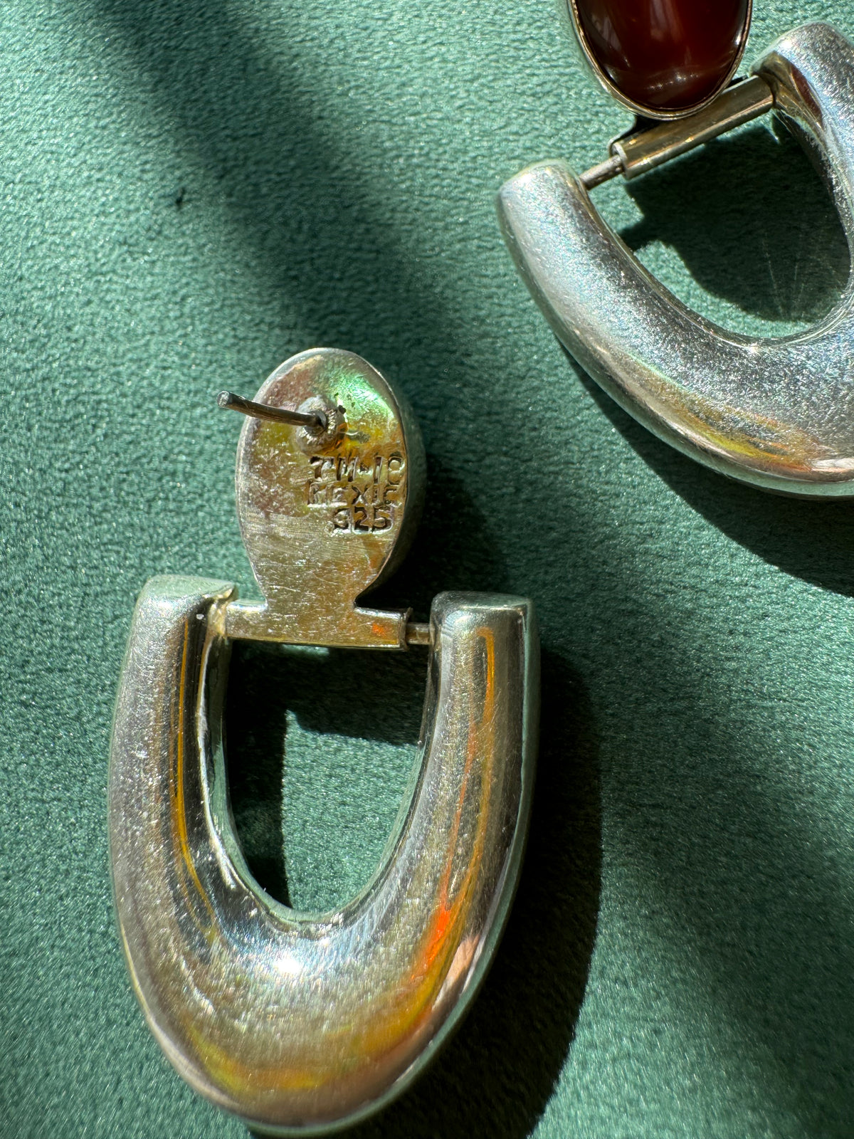 Vintage Taxco Mexico Sterling Silver Asymmetric Carnelian and Onyx Dangle Earrings TM-19 925
