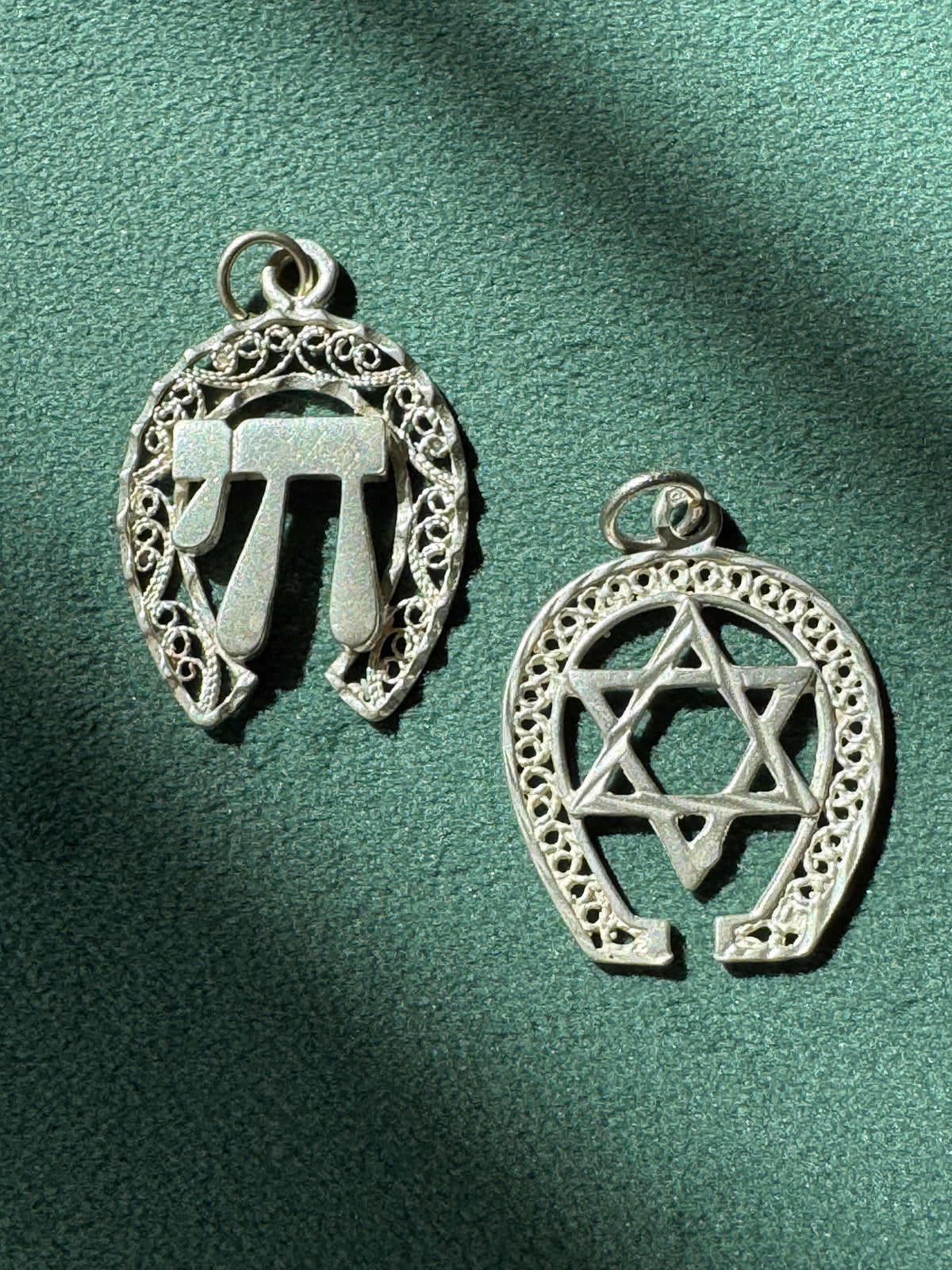 Vintage Sterling Silver Filigree Horseshoe Chai Pendant Good Luck & Life Symbol Judaica Necklace