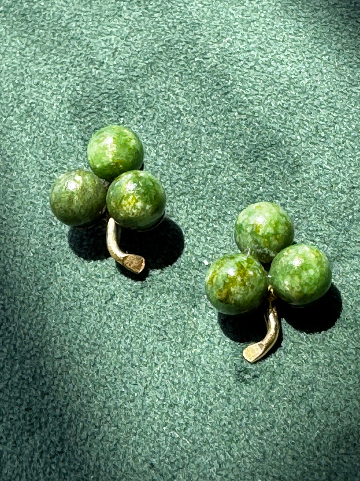 Vintage 14K Gold Connemara Marble Trefoil Clover Stud Earrings Irish Gemstone Shamrock Cabochon