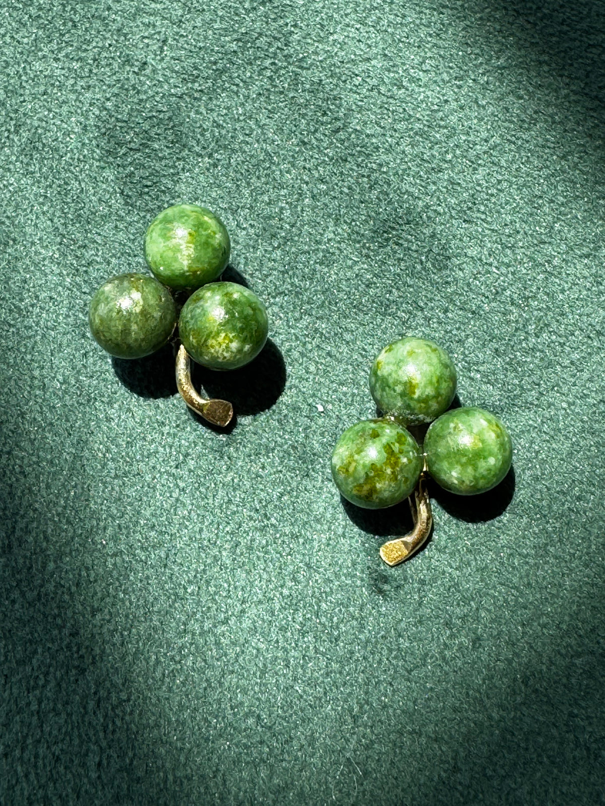 Vintage 14K Gold Connemara Marble Trefoil Clover Stud Earrings Irish Gemstone Shamrock Cabochon