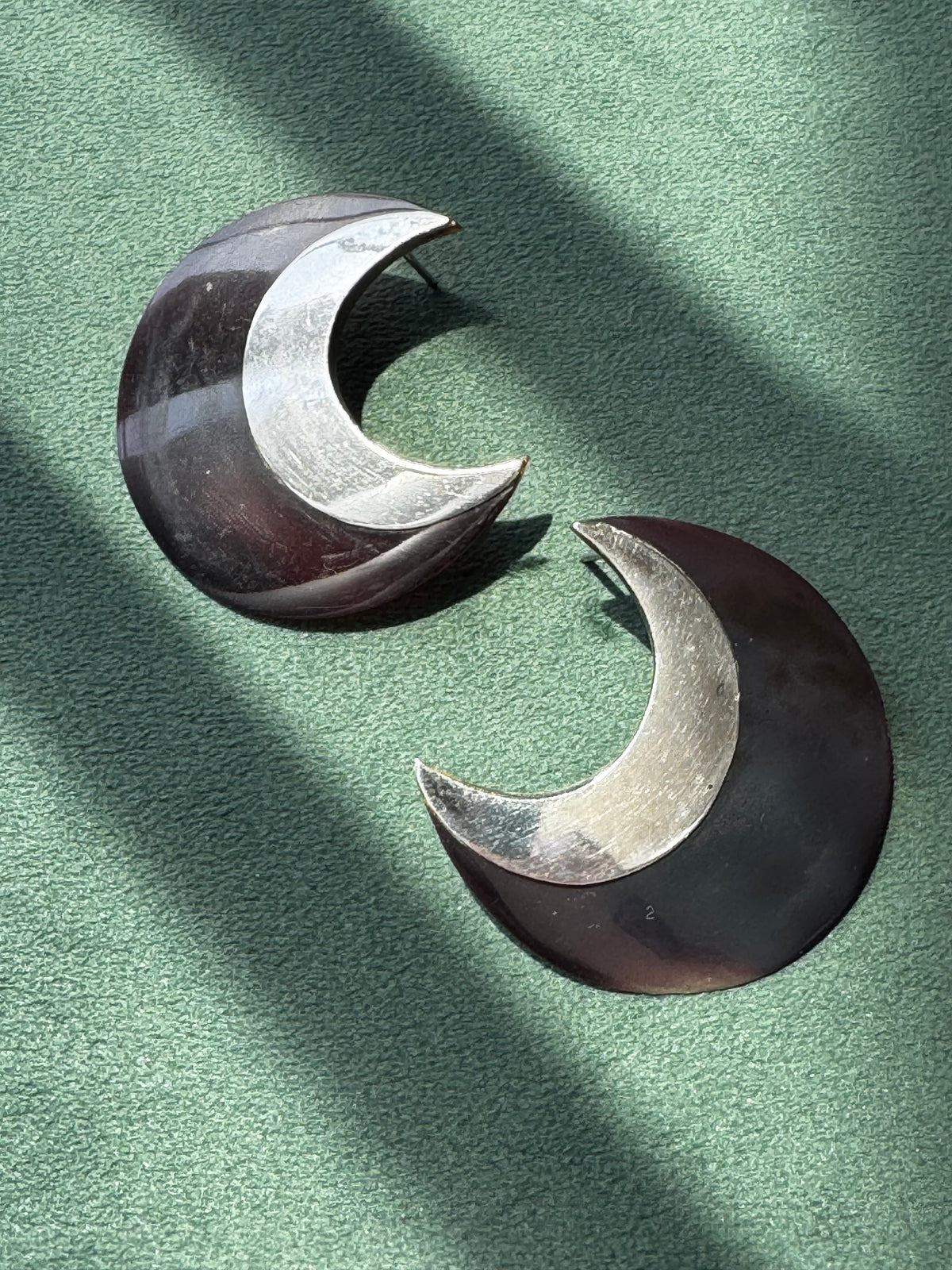 Vintage Sterling Silver Crescent Moon Post Earrings Dark Brown Two Tone Modernist Statement