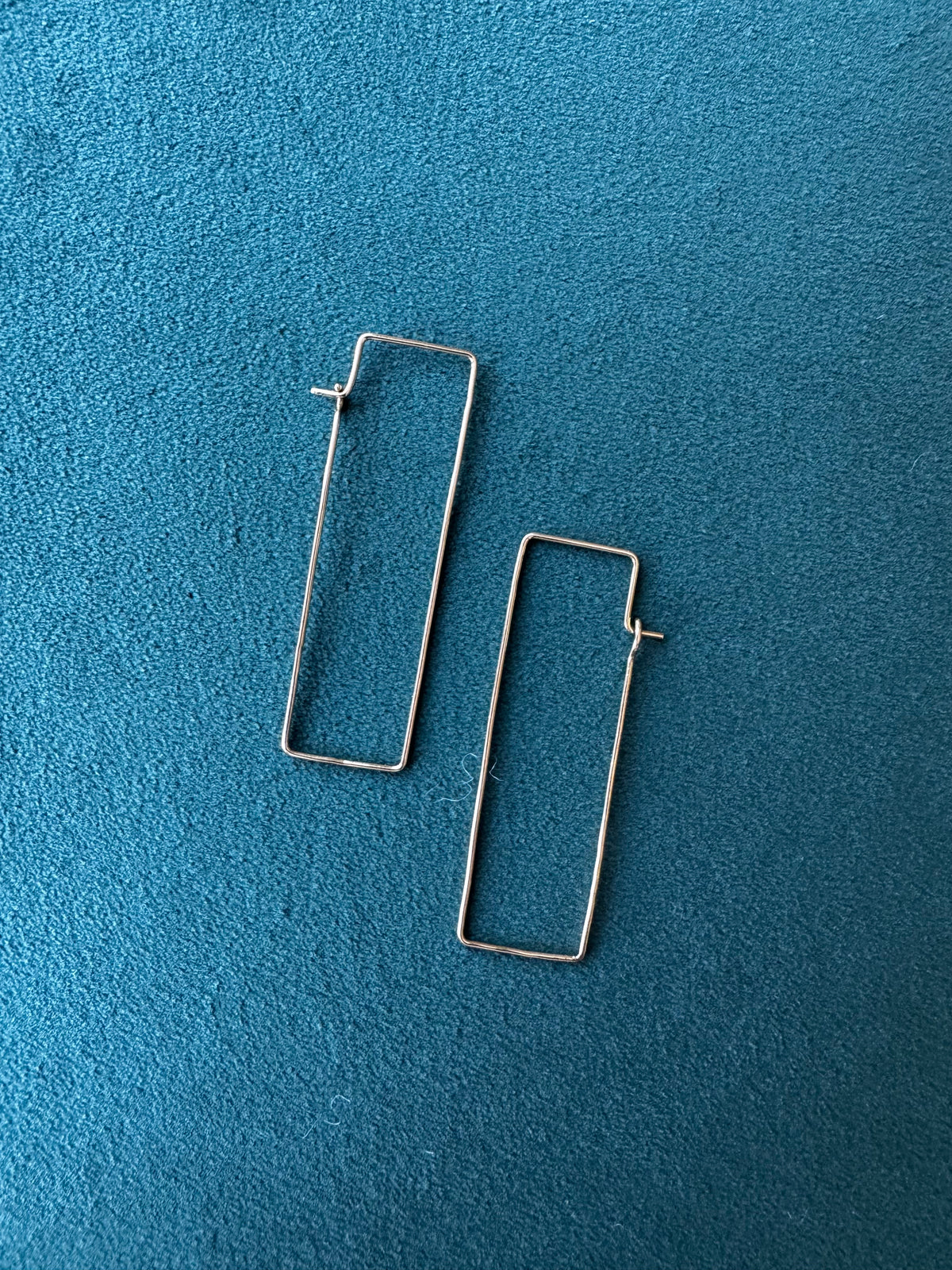 Modernist 18K Gold Rectangle Wire Hoop Earrings Long Lean Lines That Do All the Talking