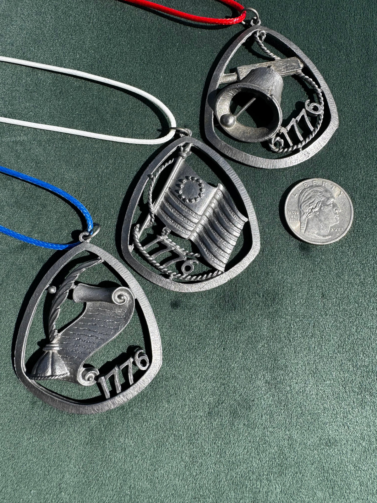 Vintage 1976 Bicentennial Pewter Declaration of Independence Pendant Necklace 1776 Spirit of 76