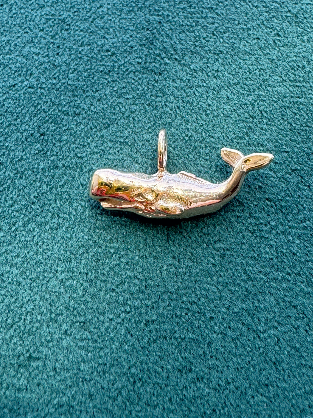 Vintage 14K Yellow Gold Figural Sperm Whale Cetacean Pendant Ocean Nautical Mermaid Life