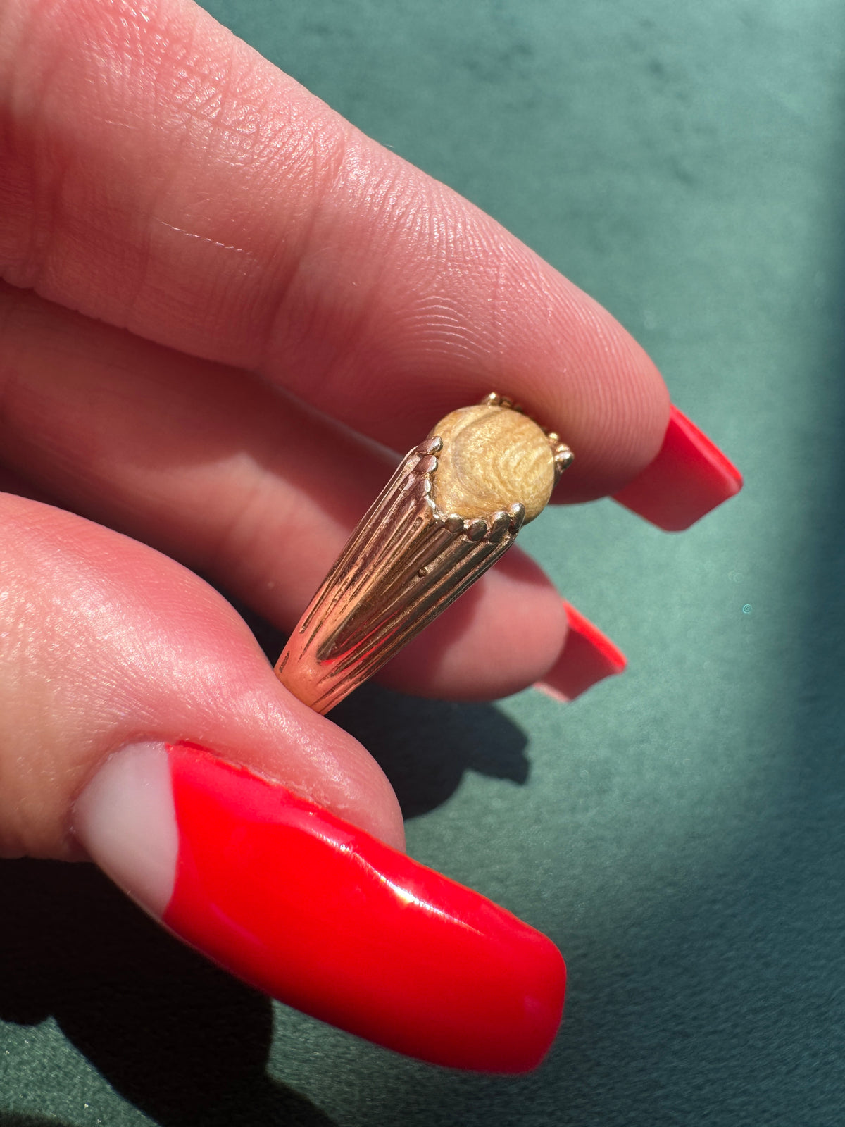14K Yellow Gold Modernist Wood Marquise Cabochon Ring Beaded Bezel Fluted Shank Size 5 Sizable