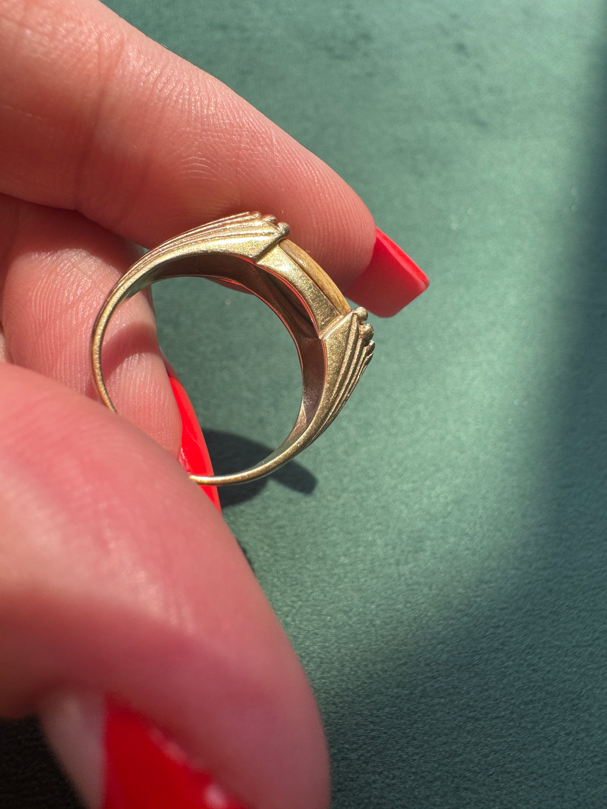 14K Yellow Gold Modernist Wood Marquise Cabochon Ring Beaded Bezel Fluted Shank Size 5 Sizable