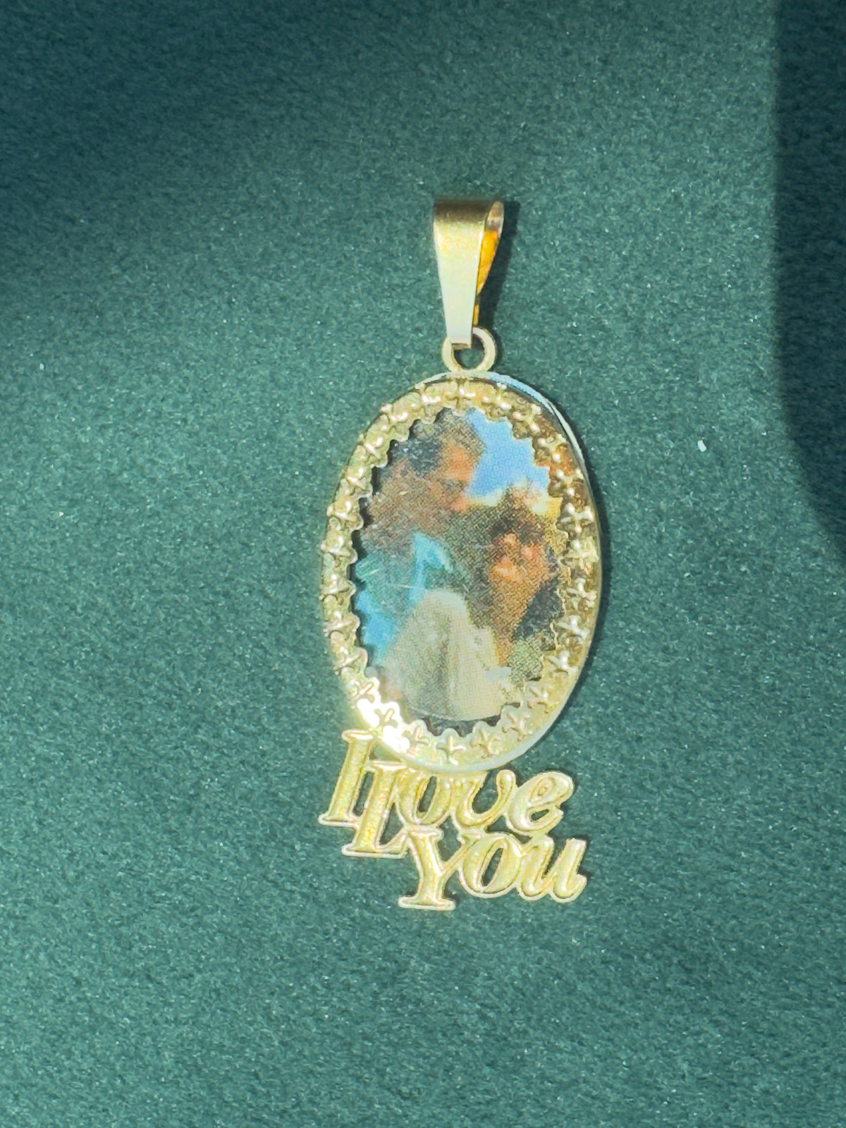 New Old Stock 14K Yellow Gold I Love You Romantic Couple Photo Frame Pendant Oval