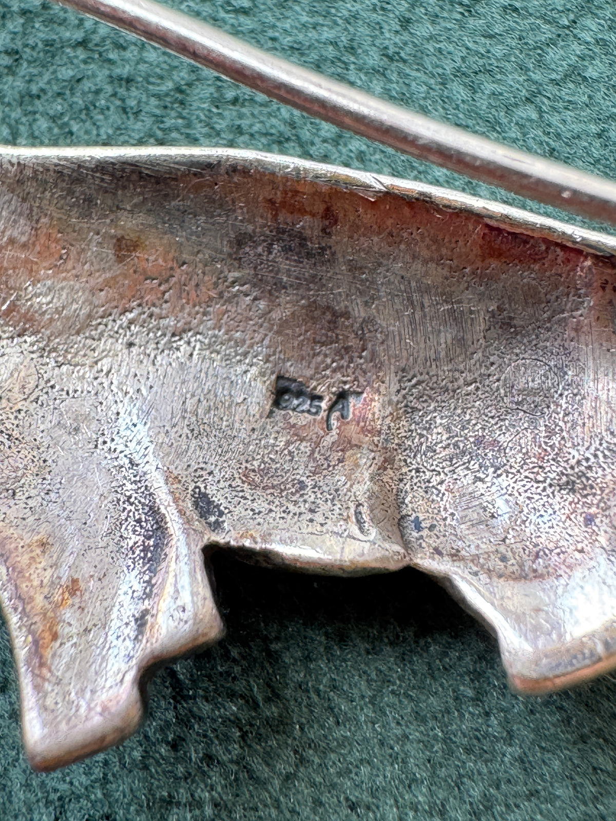 Sterling Silver 925 Marcasite Sauropod Brontosaurus Dinosaur Brooch Pin Red Stone Eye Figural