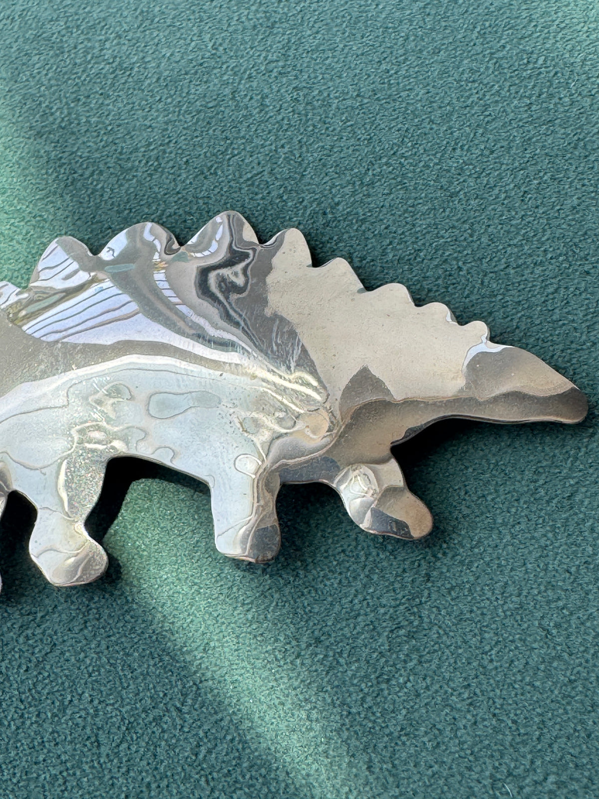 Sterling Silver Zirkus Stegosaurus Dinosaur Brooch Pin Signed American Studio Jewelry Cris Busch Lyons