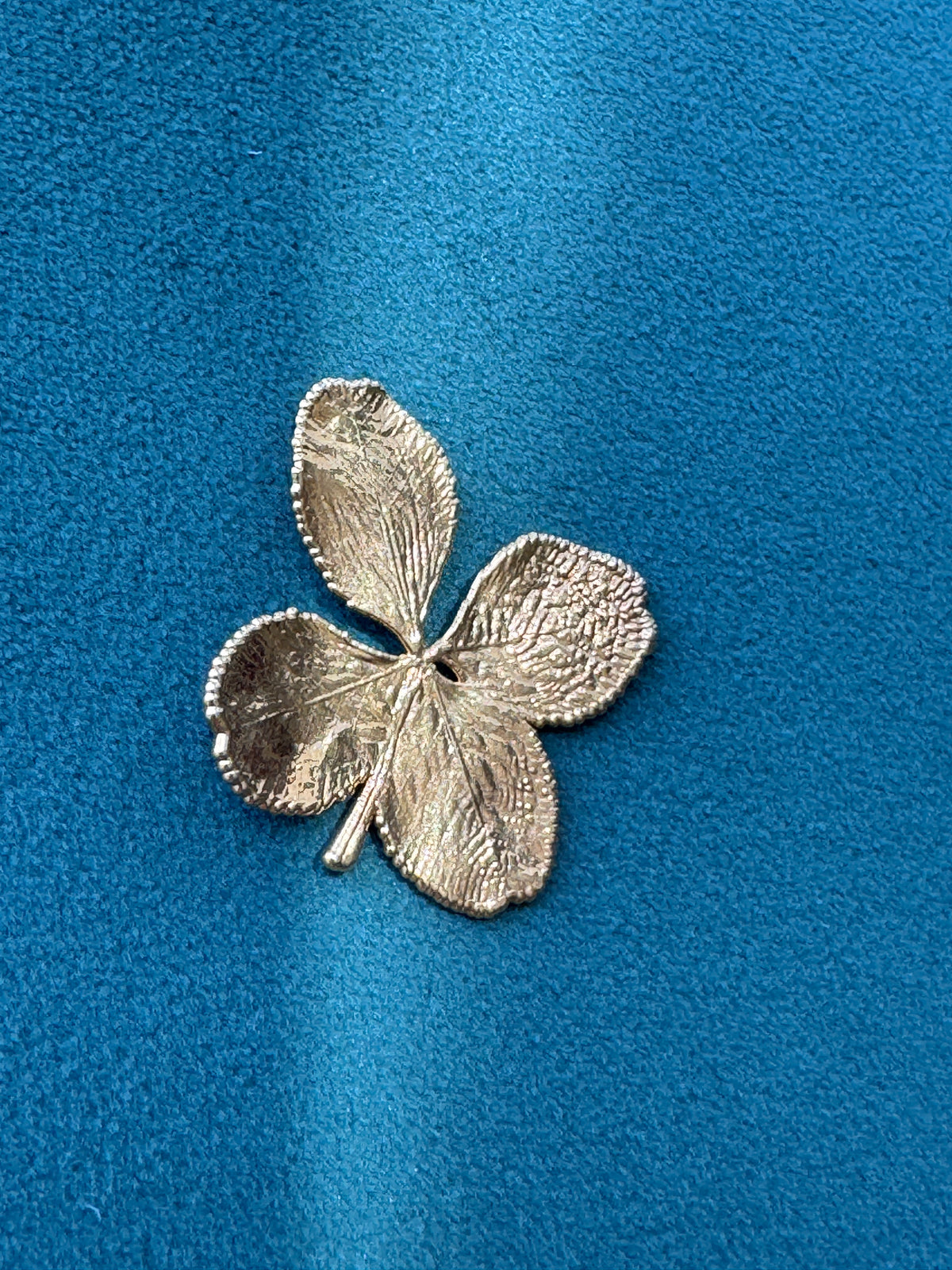 Vintage 1970s Genuine Gold Dipped Four Leaf Clover Pendant Real Lucky Botanical Specimen