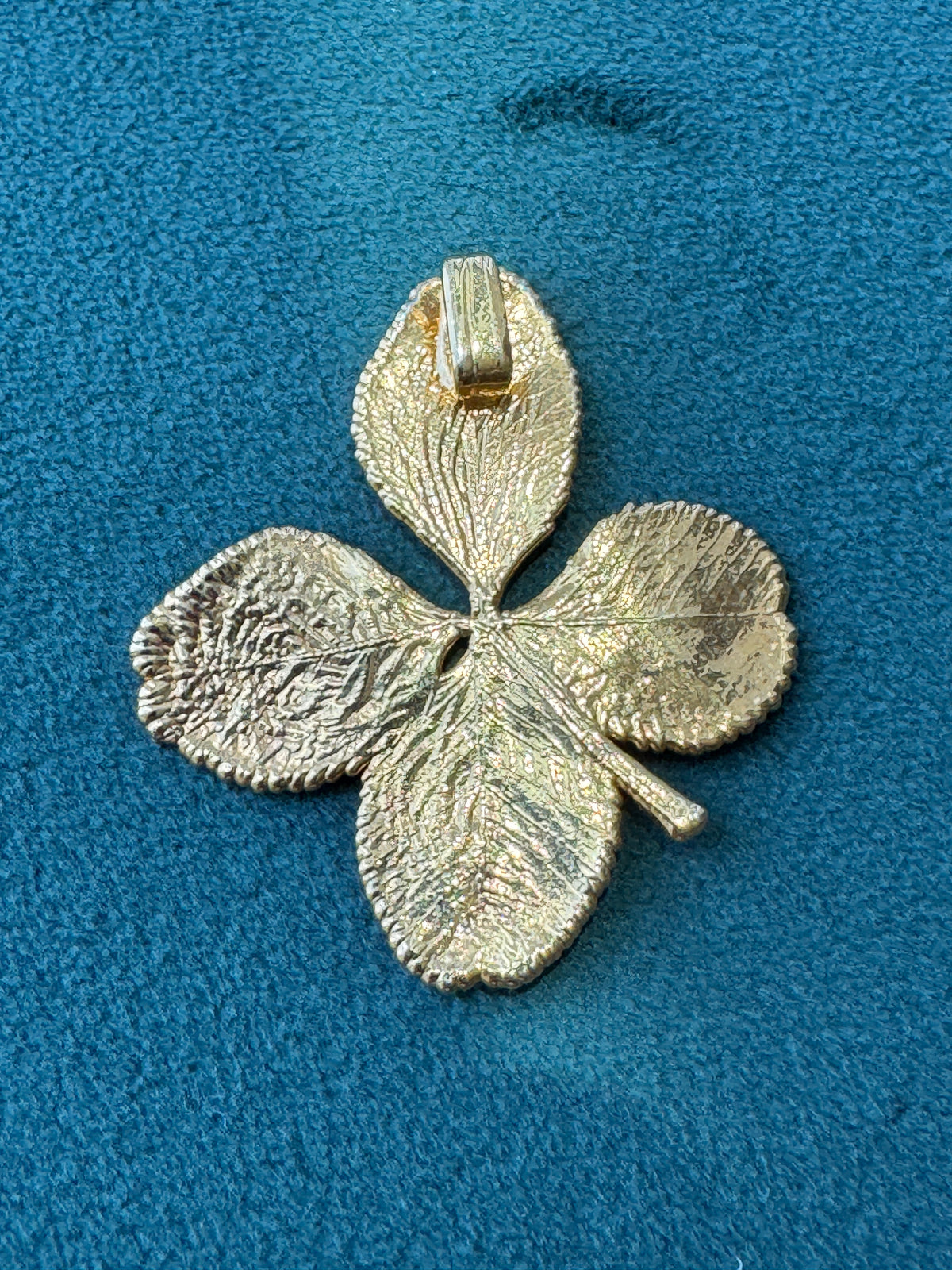 Vintage 1970s Genuine Gold Dipped Four Leaf Clover Pendant Real Lucky Botanical Specimen