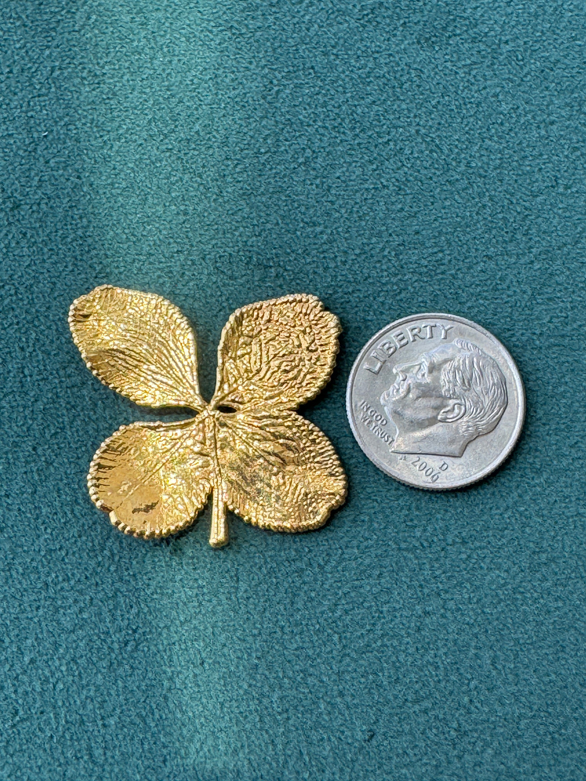 Vintage 1970s Genuine Gold Dipped Four Leaf Clover Pendant Real Lucky Botanical Specimen