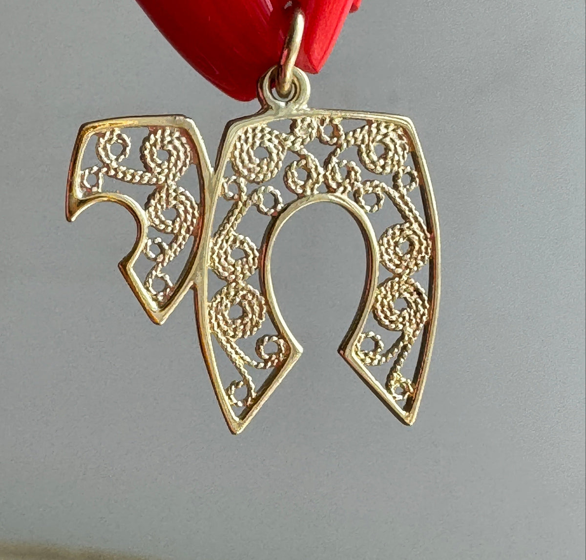 Vintage 14K Gold Chai Pendant, Judaica Filigree Scrollwork Charm