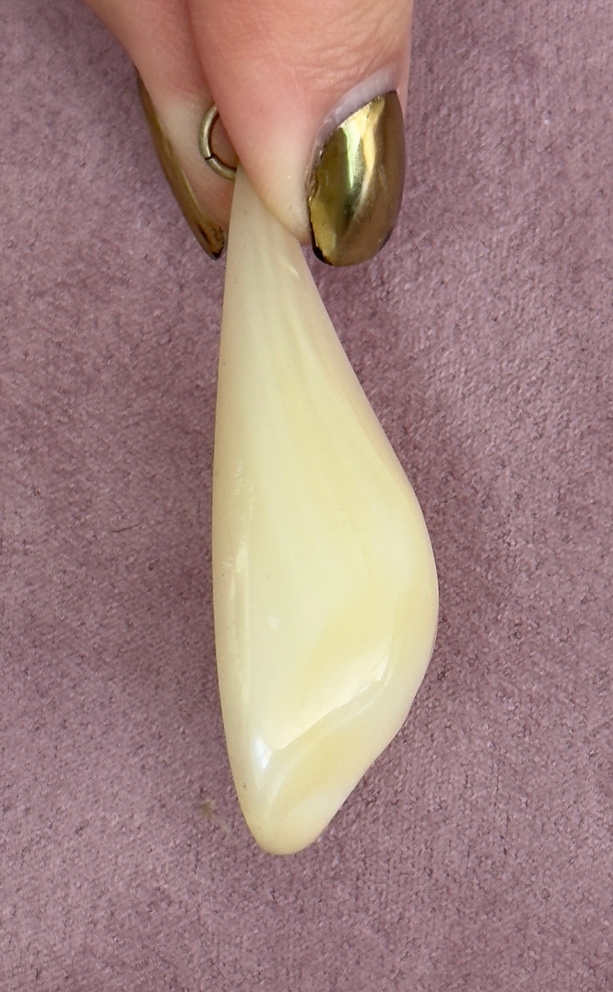 Vintage Large Mother of Pearl Teardrop Pendant - Hawaii