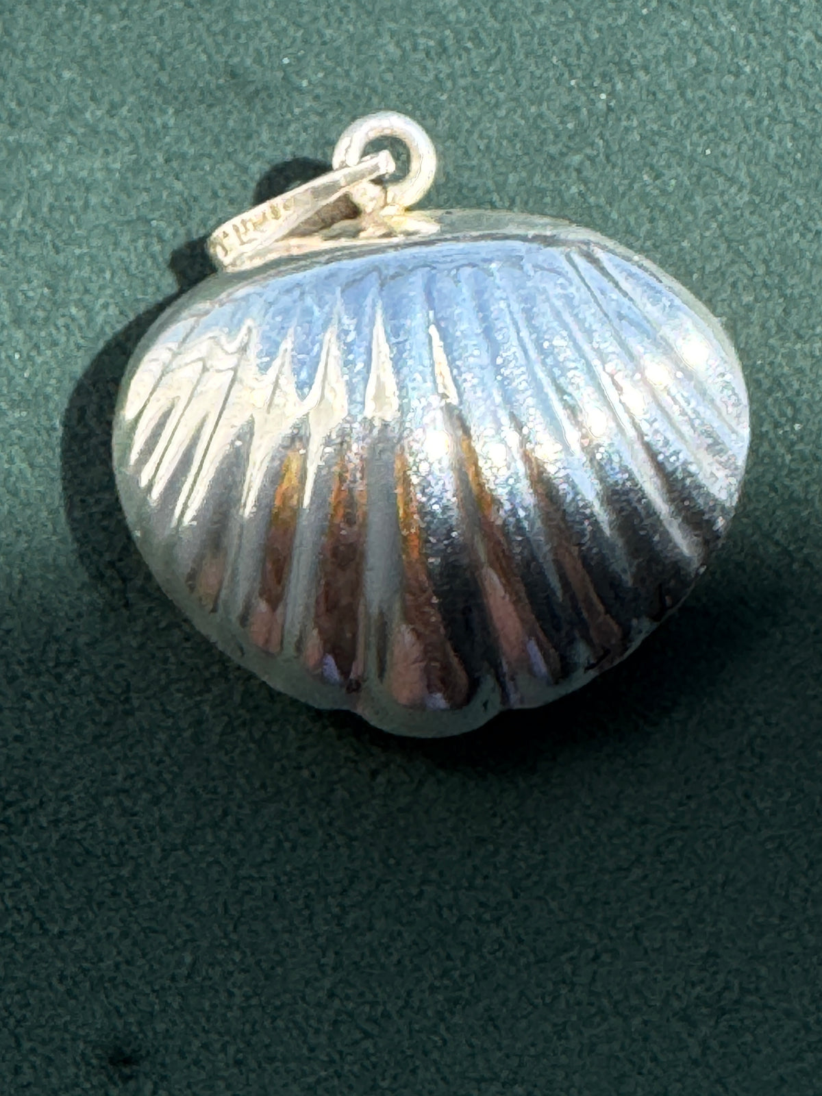 Vintage Mexican Sterling Silver Clamshell Harmony Ball Pendant With a Chime Inside