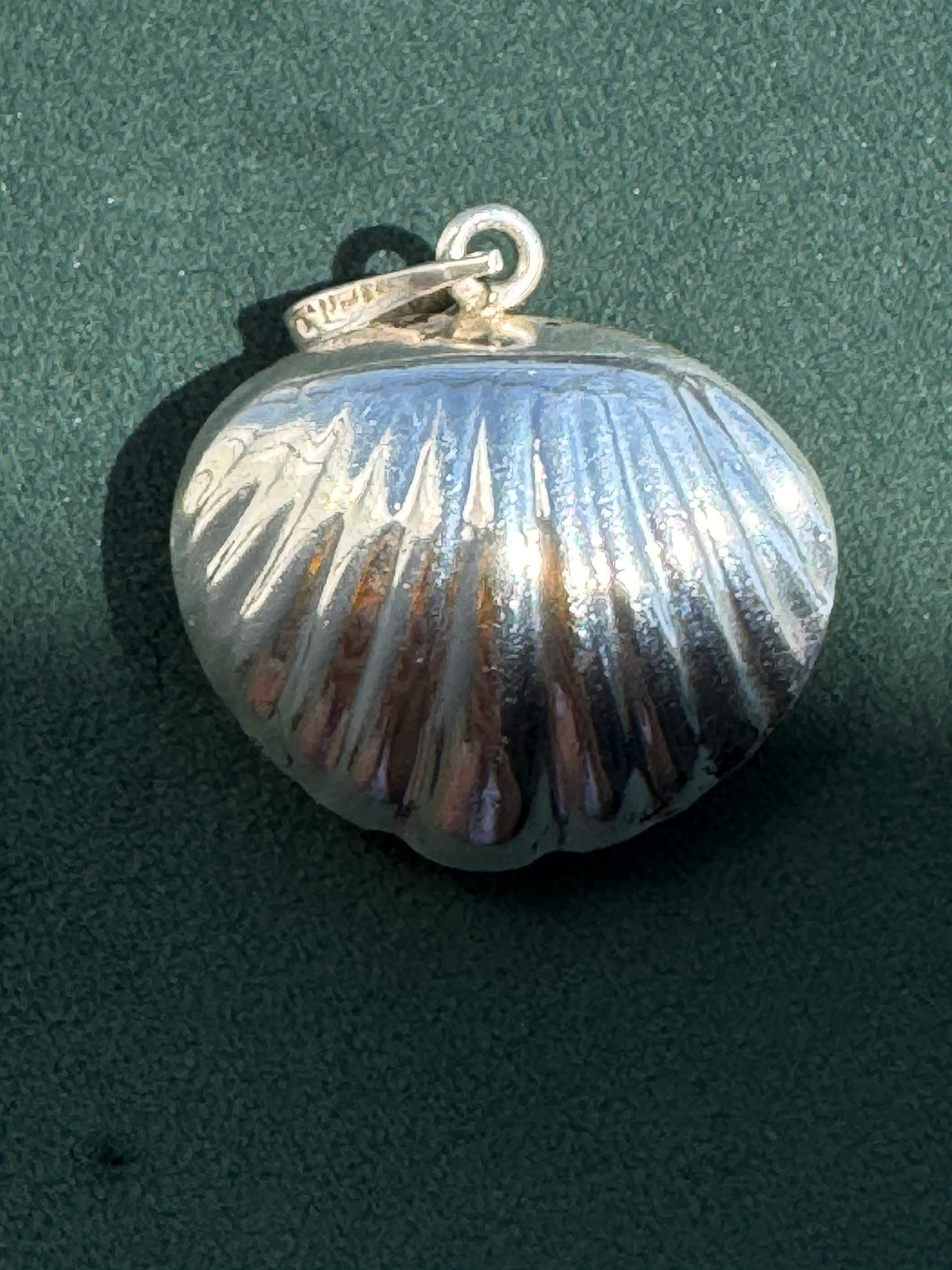 Vintage Mexican Sterling Silver Clamshell Harmony Ball Pendant With a Chime Inside