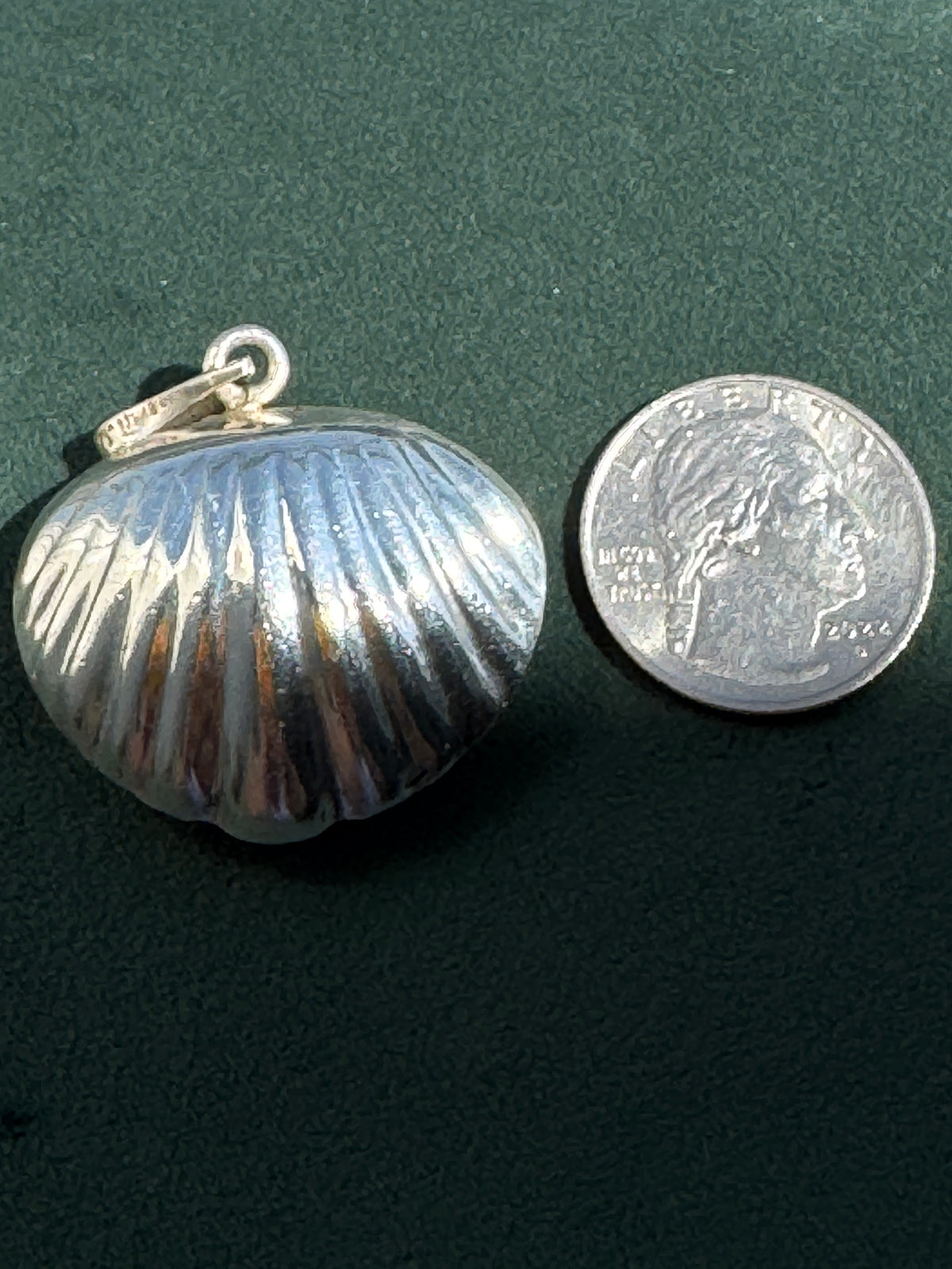 Vintage Mexican Sterling Silver Clamshell Harmony Ball Pendant With a Chime Inside