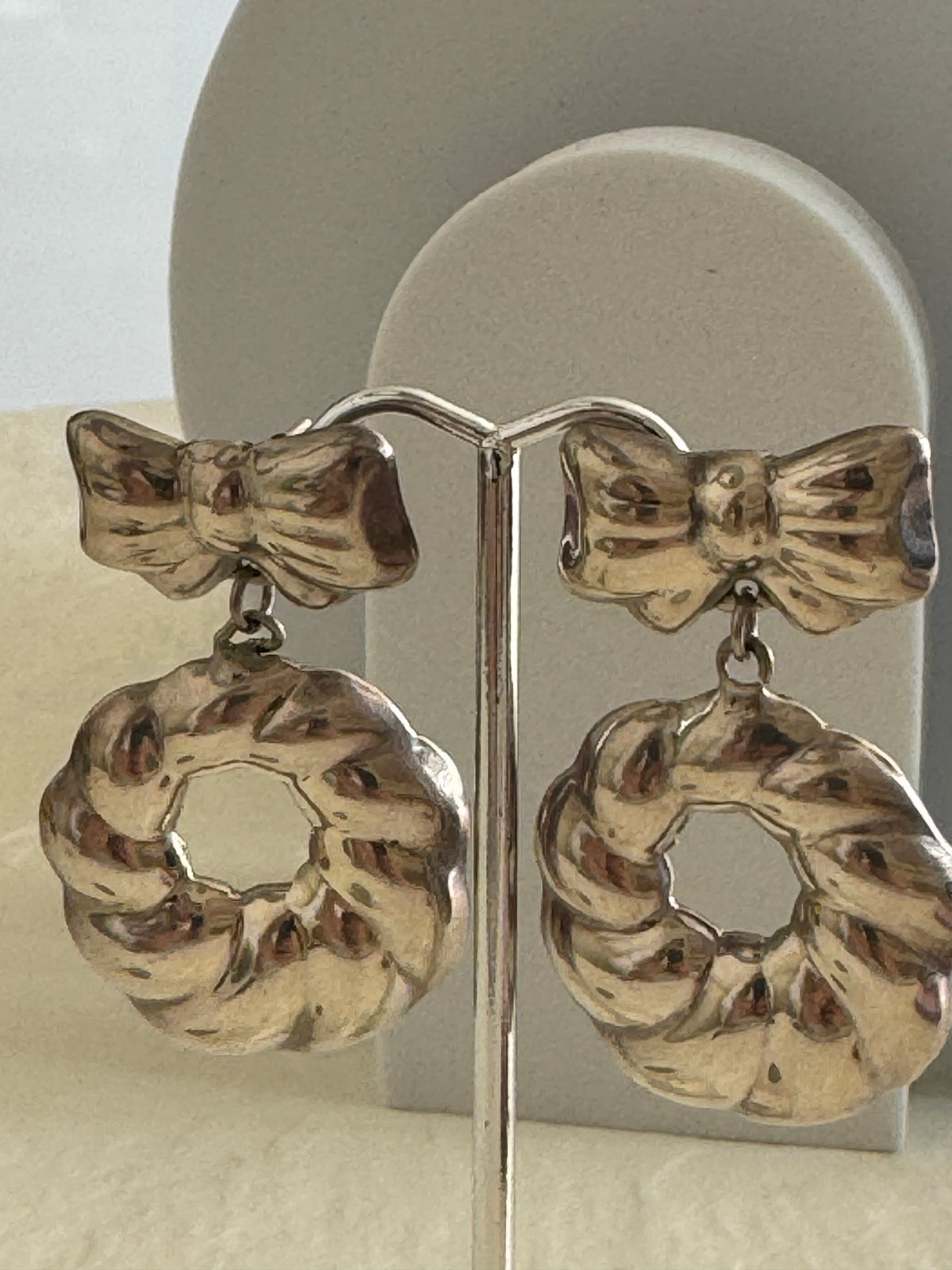 Vintage Mexican Sterling Silver Bow Shrimp Hoop Earrings Y2K TV-52 Marked 925 Mexico