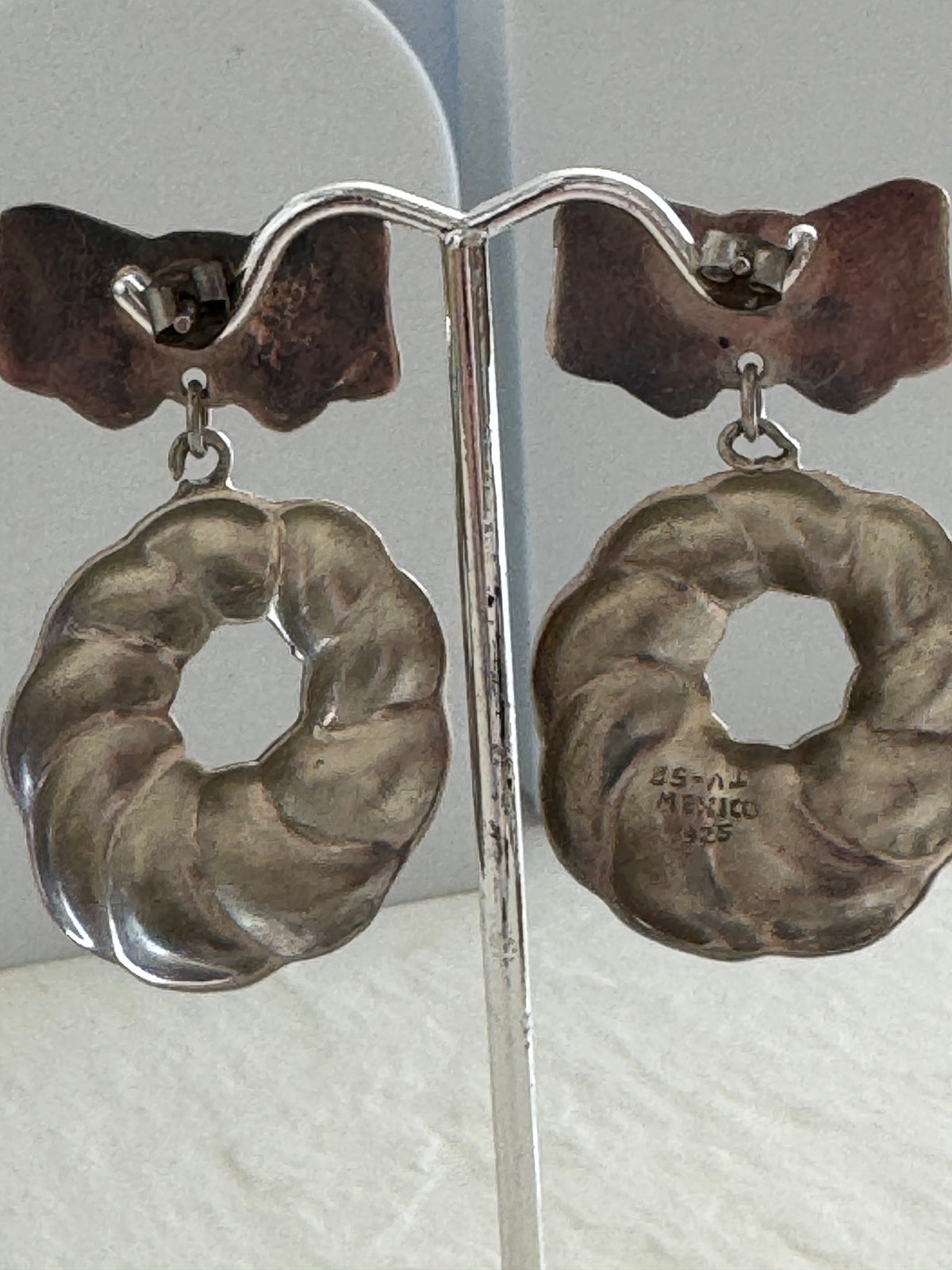 Vintage Mexican Sterling Silver Bow Shrimp Hoop Earrings Y2K TV-52 Marked 925 Mexico