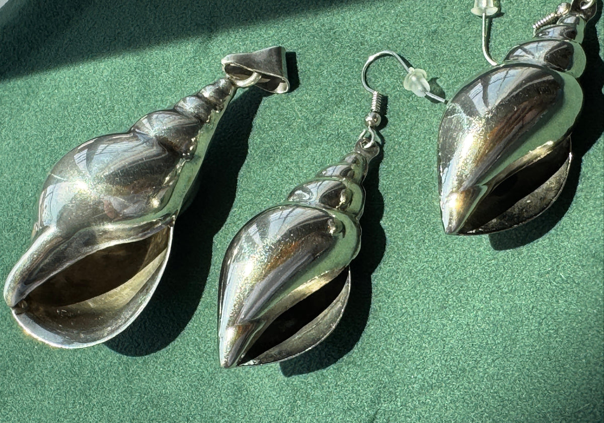 Vintage Sterling Silver Conch Shell Pendant and Earring Set Mermaid Life In Two Matching Pieces