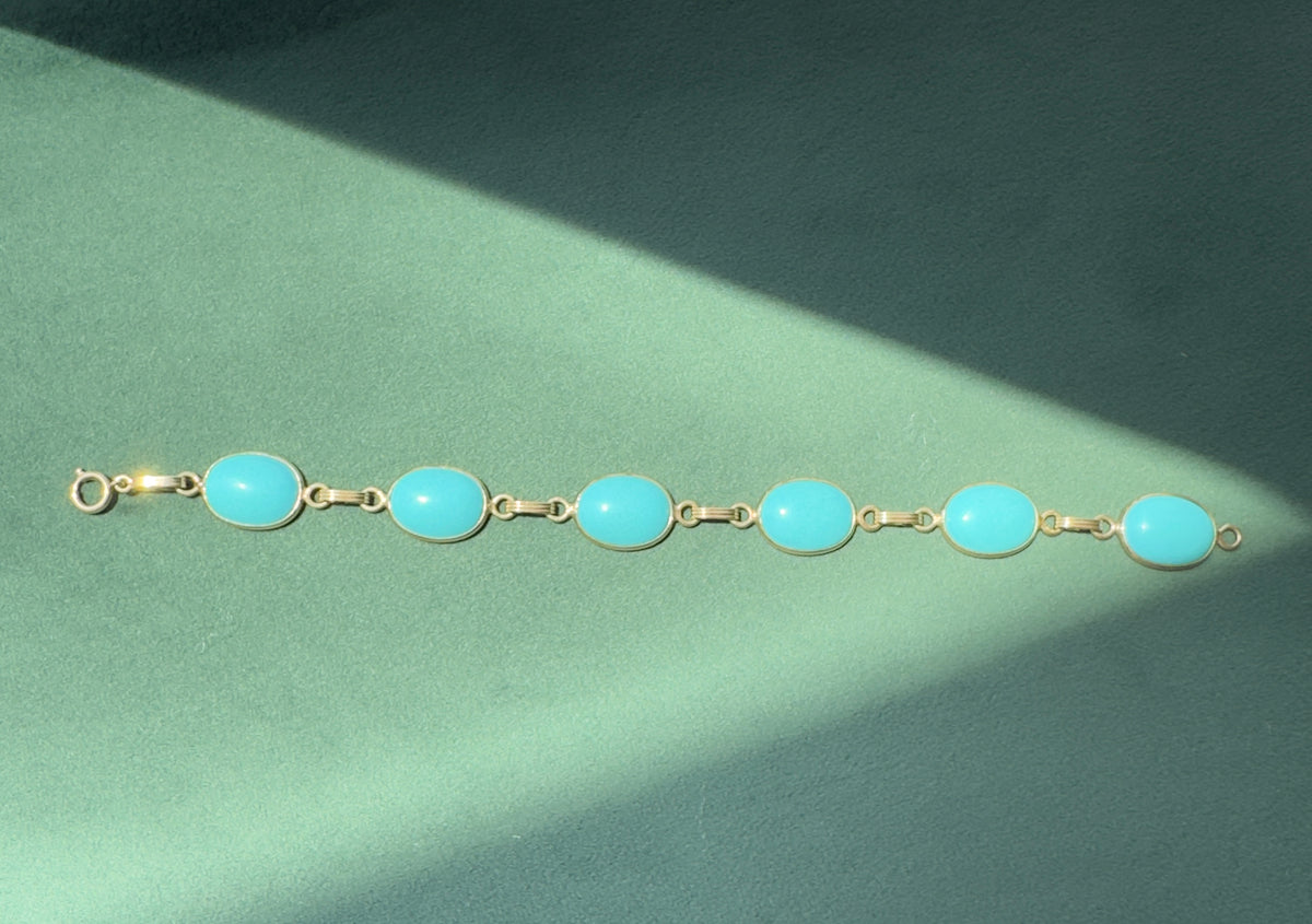 Vintage 14K Gold Turquoise Cabochon Link Bracelet Six Stones That Do Not Do Subtle
