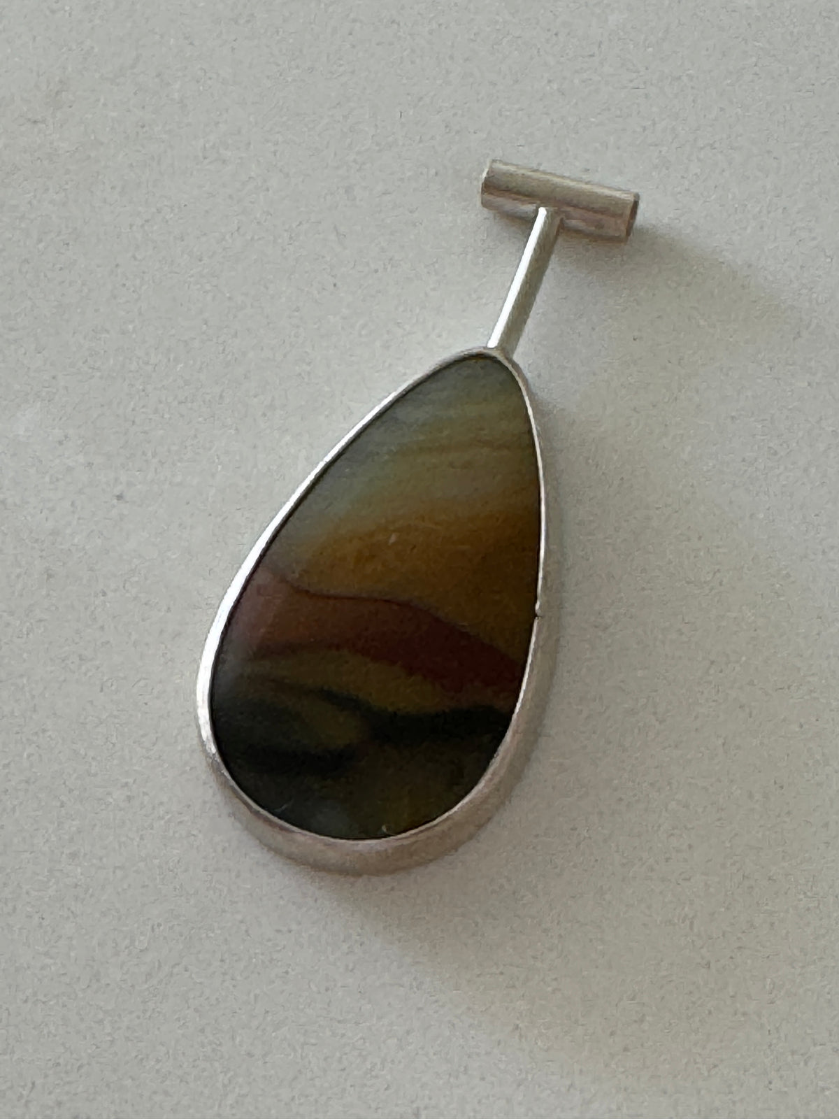 Estate vintage sterling silver picture jasper pendant with modernist bezel setting showing natural earth-tone banding, 17g weight