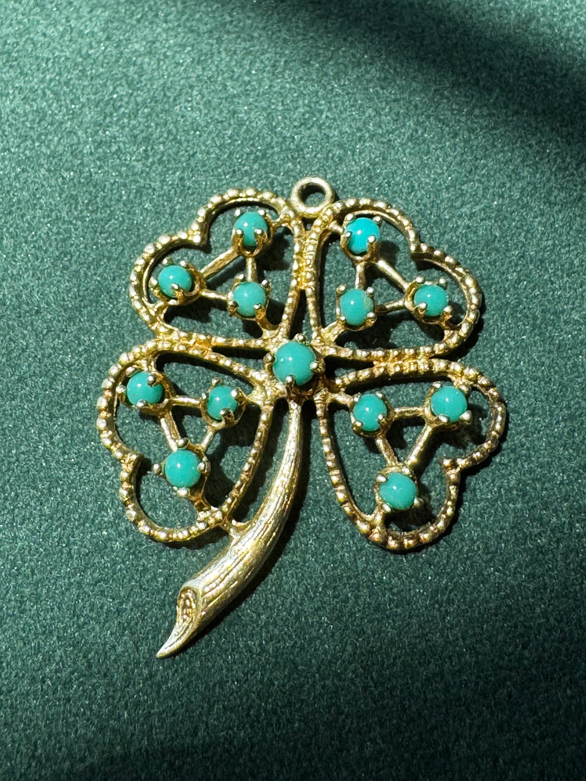 Vintage 14K Gold Turquoise Four Leaf Clover Pendant Lucky Charm Curled Stem Detail