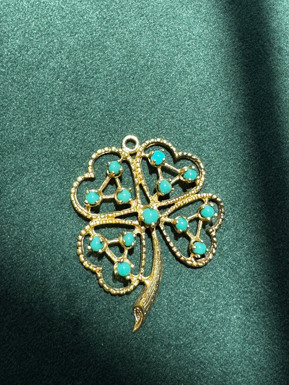 Vintage 14K Gold Turquoise Four Leaf Clover Pendant Lucky Charm Curled Stem Detail