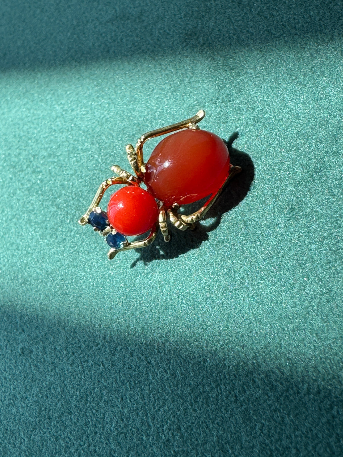 Vintage Victorian 14K Gold Figural Spider Brooch Sapphire Accents C Clasp