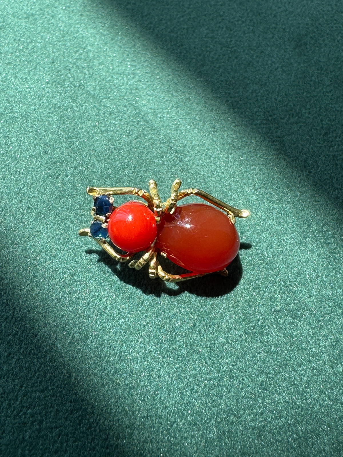 Vintage Victorian 14K Gold Figural Spider Brooch Sapphire Accents C Clasp