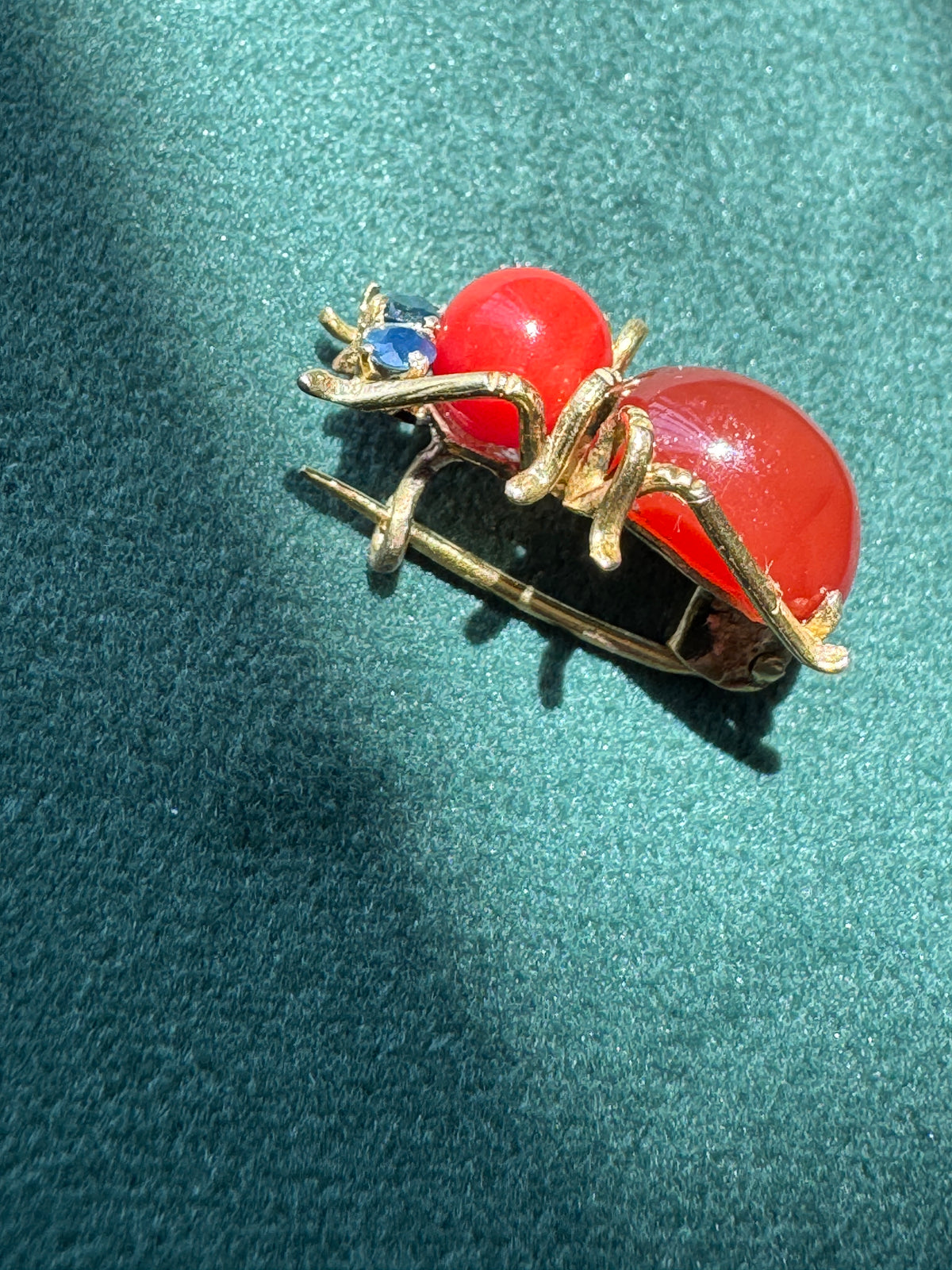 Vintage Victorian 14K Gold Figural Spider Brooch Sapphire Accents C Clasp